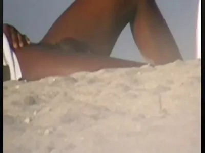 Hottie exotică Jade Luv ia un penis greu în păsărica ei fete care se fut cu mosi ras