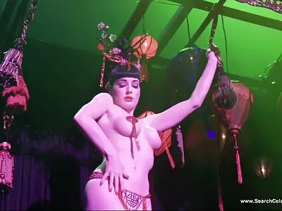 Ava fete grase nud Parker și Summer Day s-au dus tare în celula închisorii